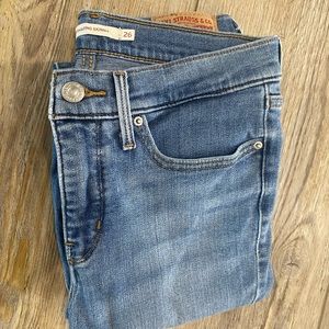 EUC Levi’s 311 Shaping Skinny